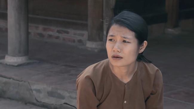 Thương nhớ ở ai: Trớ trêu cảnh chồng ra trận, vợ quỳ gối xin bố mẹ chồng cho làm dâu - 1