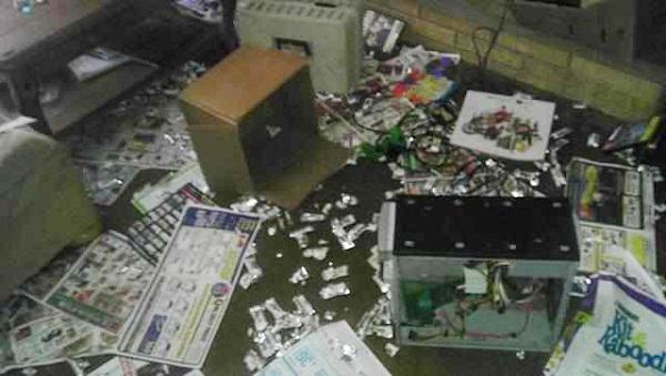 Đi chơi về, chàng trai hoảng hồn thấy nhà tan nát, ngập rác, hóa ra thủ phạm quá khó ngờ - 4