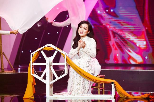 Ngọc Sơn xuất hiện bảnh bao, Phi Nhung hút hồn với áo dài trắng - 12