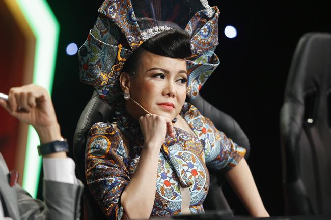 Ốc Thanh Vân khóc nức nở cho biết sức khỏe giảm sút, bố lại vừa qua đời - 6