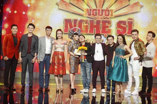 Ốc Thanh Vân khóc nức nở cho biết sức khỏe giảm sút, bố lại vừa qua đời - 11