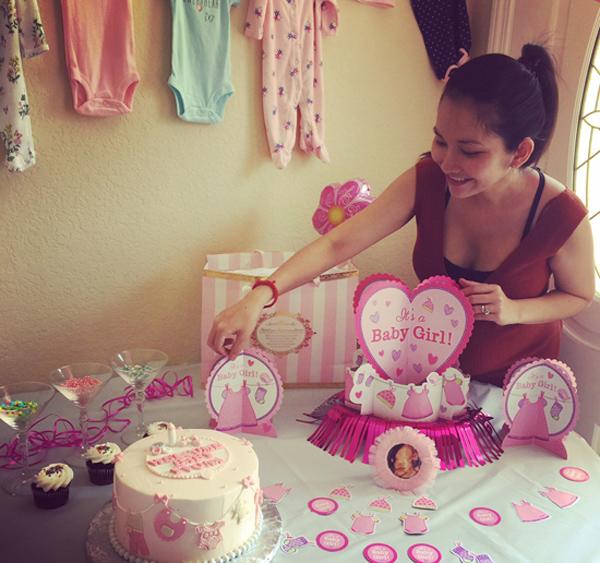 Tiệc amp;#34;Baby showeramp;#34; mẹ Tây nào cũng chuẩn bị để đón con chào đời là gì? - 1