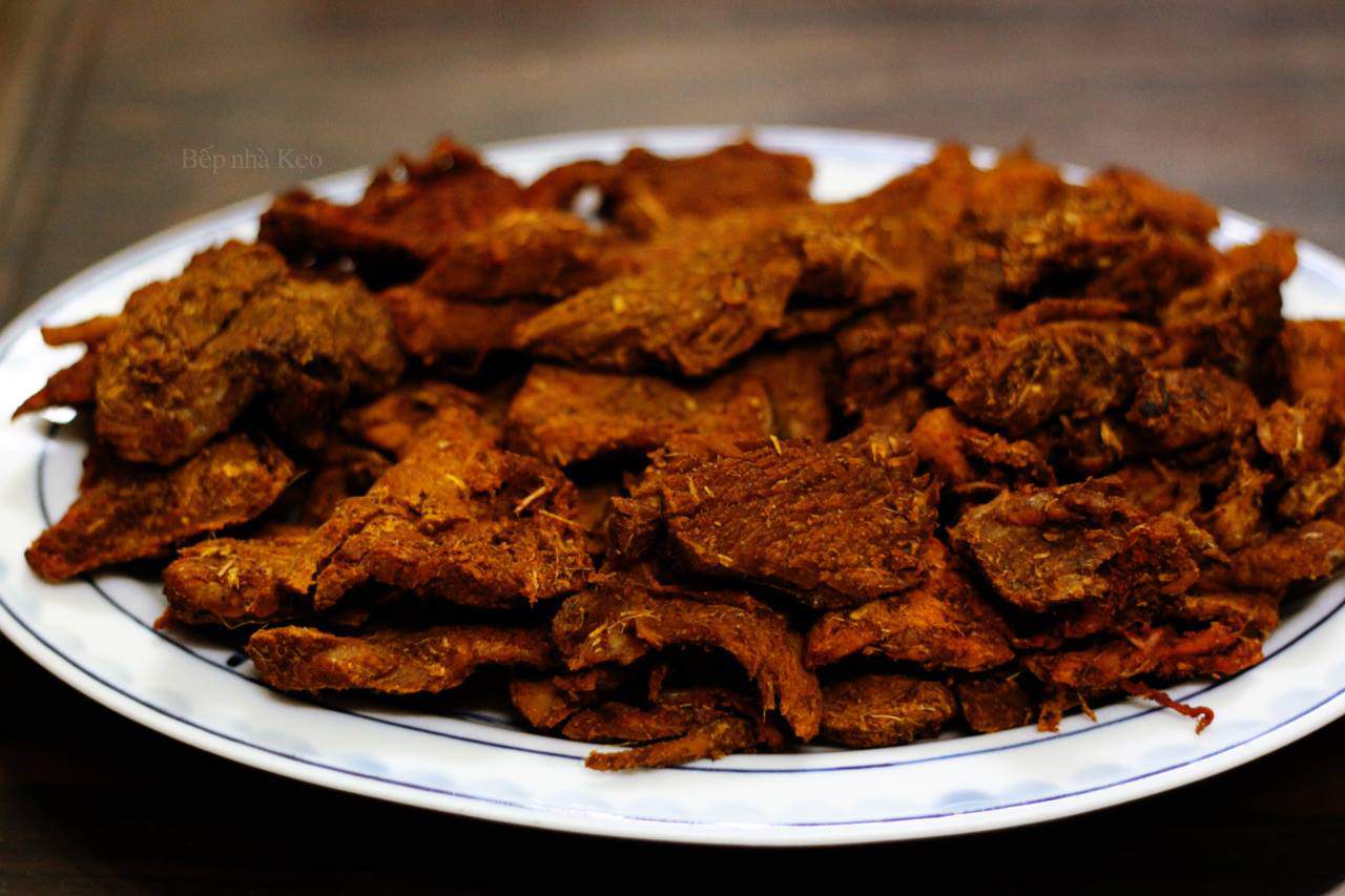 Tuyệt chiêu làm thịt lợn giả bò khô ngon như thật của mẹ 1 con Hà Nội - 2