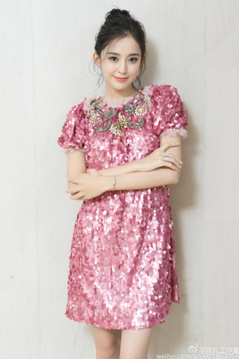 Gầy amp;#34;gió thổi bayamp;#34; nhưng cô gái này vẫn được ca ngợi là đại mỹ nhân Mông Cổ - 3