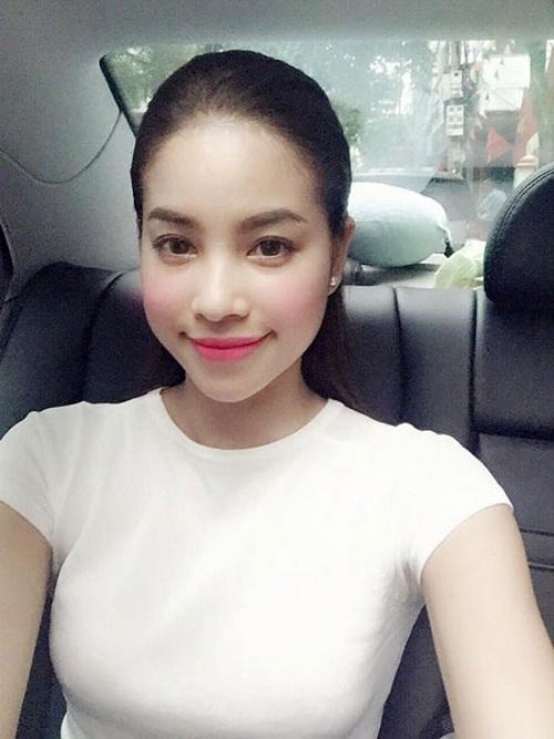 Đây chính là cách giúp Phạm Hương có được 3 vòng quyến rũ và làn da căng bóng - 4