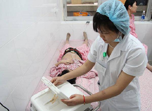 Tin tức 24h: Sốc nặng vì chơi ma túy đá, thiếu nữ 16 tuổi không nhận ra cả bố đẻ - 3