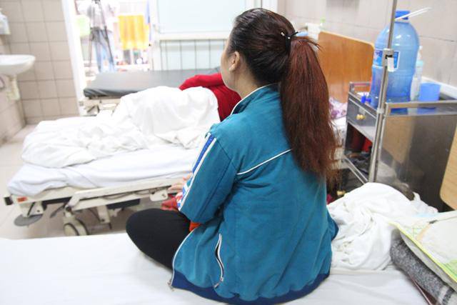 Tin tức 24h: Sốc nặng vì chơi ma túy đá, thiếu nữ 16 tuổi không nhận ra cả bố đẻ - 1