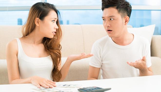 Vợ lười biếng, kiếm cớ chăm con không chịu đi làm, chỉ thích ở nhà ăn chơi - 1