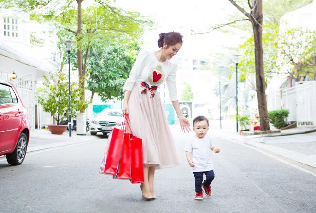 Vừa trở lại sau thời gian ở ẩn sinh con, Dương Cẩm Lynh đã vướng amp;#34;Nợ giang hồamp;#34; - 2