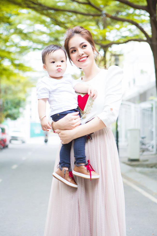 Vừa trở lại sau thời gian ở ẩn sinh con, Dương Cẩm Lynh đã vướng amp;#34;Nợ giang hồamp;#34; - 5