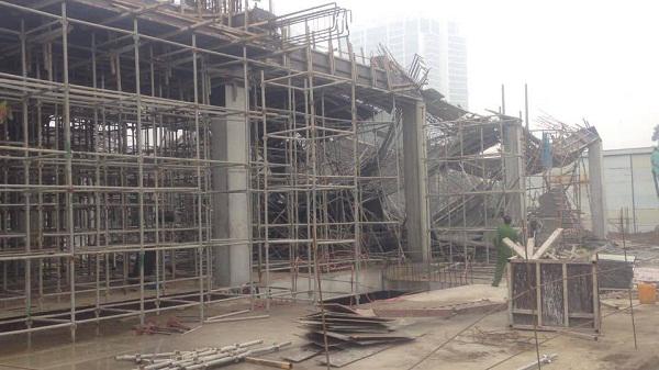 Cận cảnh phía trong công trình giàn giáo đổ sập, khiến 3 công nhân tử vong tại chỗ - 5