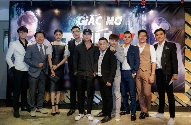 Anh Dũng Sống chung với mẹ chồng: amp;#34;Nhìn Á hậu Trương Thị May, tôi thấy lạnh sống lưngamp;#34; - 8