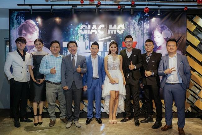 Anh Dũng Sống chung với mẹ chồng: amp;#34;Nhìn Á hậu Trương Thị May, tôi thấy lạnh sống lưngamp;#34; - 9