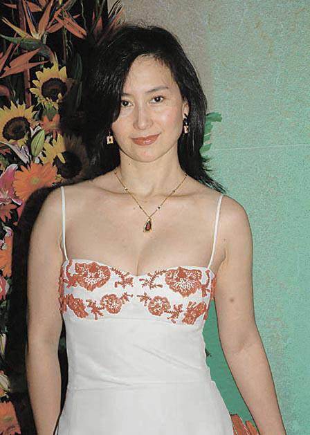 Con gái vua casino Macau: Xuất chúng không kém anh em trai, danh tiếng nổi như minh tinh hoa hậu - 4