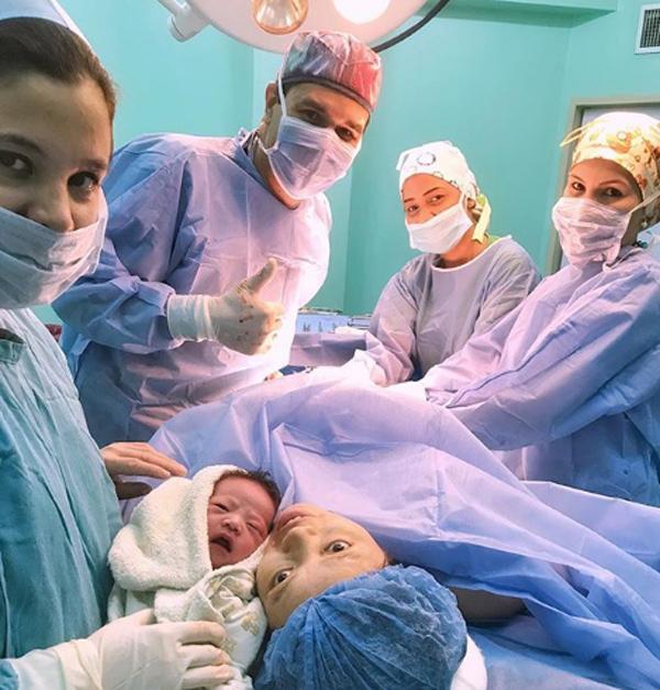 Đừng chê mẹ đẻ mổ bởi để sinh con, họ phải chịu đau đớn đến tận từng thớ thịt - 4