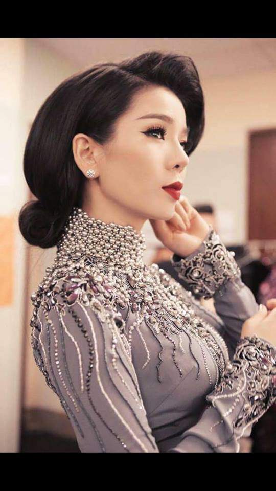 Học tập amp;#34;mẹ bỉm sữaamp;#34; Lệ Quyên cách chọn màu son giúp sáng bừng khuôn mặt! - 4