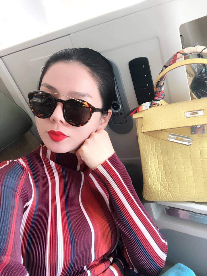 Học tập amp;#34;mẹ bỉm sữaamp;#34; Lệ Quyên cách chọn màu son giúp sáng bừng khuôn mặt! - 2