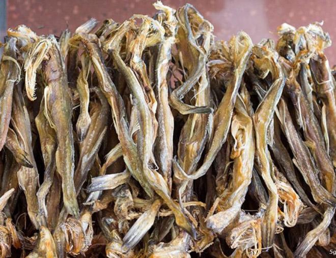 Tới Cà Mau đừng bỏ qua món cá amp;#34;có chânamp;#34; leo cây thoăn thoắt - 10