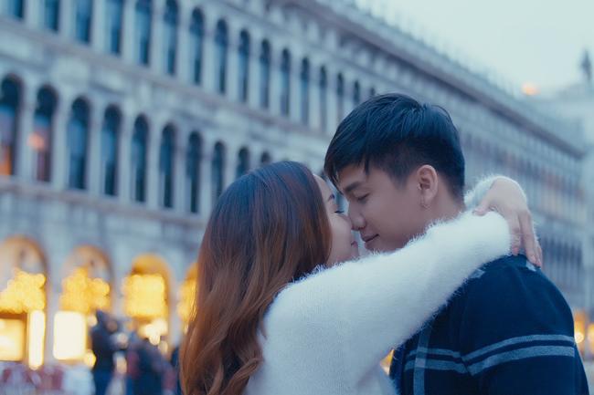 Nguyễn Ngọc Anh hôn say đắm amp;#34;trai trẻamp;#34; Tô Minh Đức ở Venice - 1