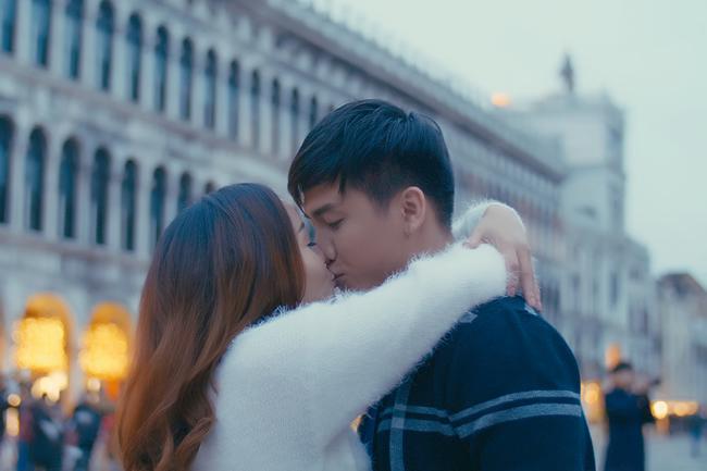 Nguyễn Ngọc Anh hôn say đắm amp;#34;trai trẻamp;#34; Tô Minh Đức ở Venice - 2