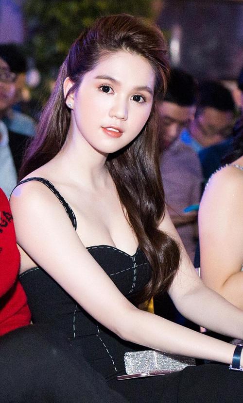 Sang chảnh như Ngọc Trinh cũng có lúc sử dụng mặt nạ chưa đến 10 ngàn đồng - 1