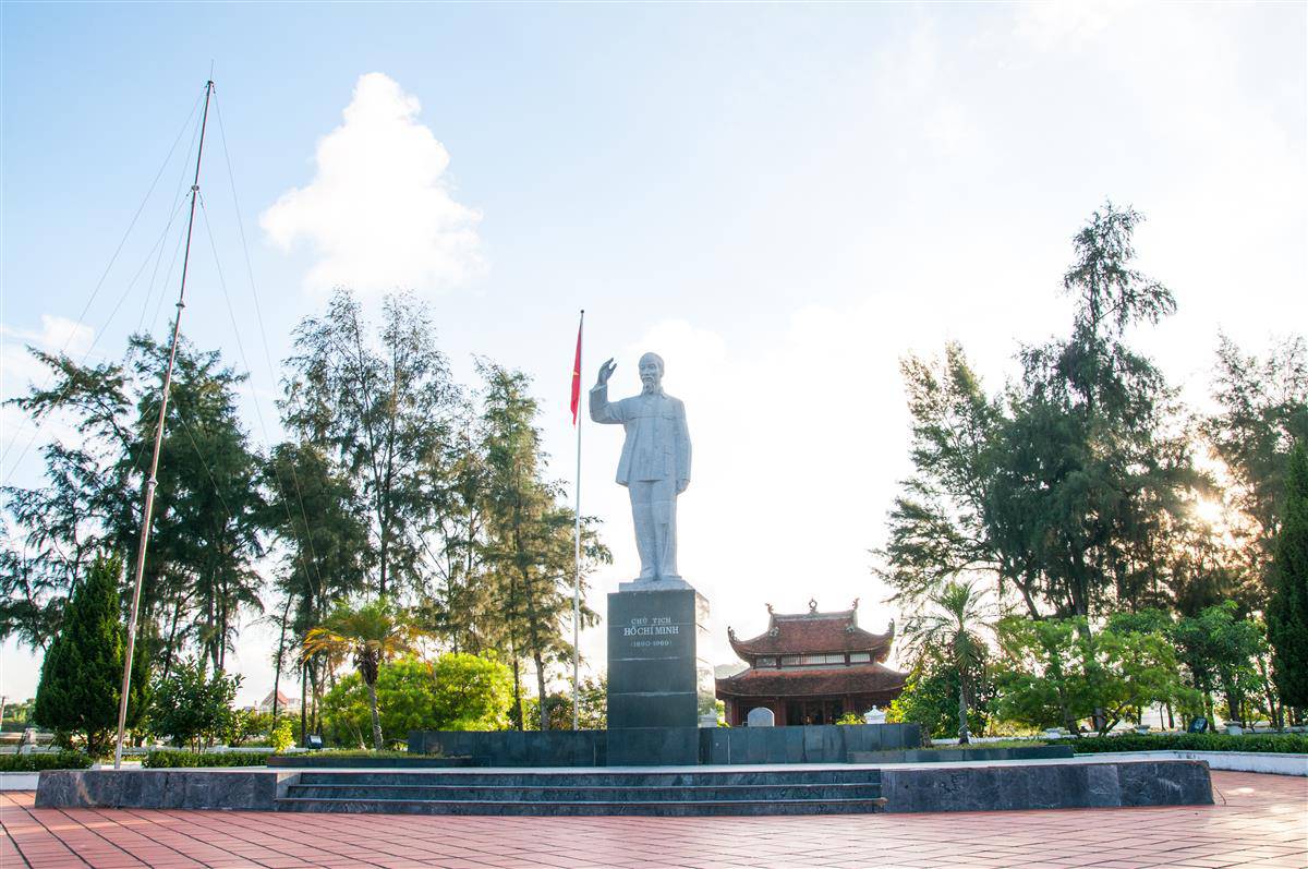Dành trọn kì nghỉ cuối tuần để thư giãn ở Cô Tô xanh thắm - 9