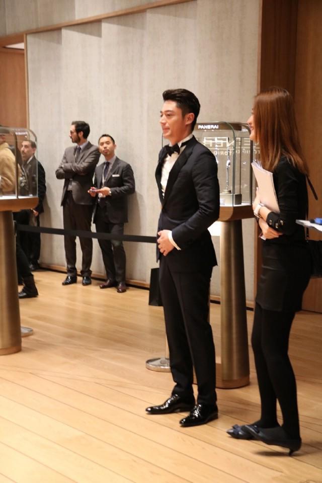 Mới ở nhà chăm con vài tháng, Hoắc Kiến Hoa đã tăng cân đến mức lộ ngấn bụng - 3