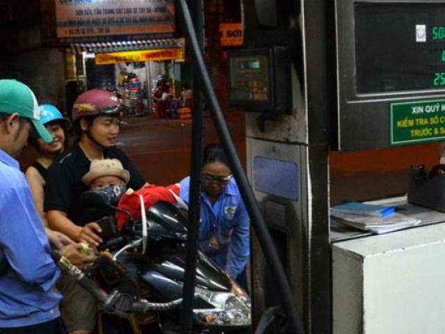 Tăng giá hàng loạt mặt hàng xăng dầu