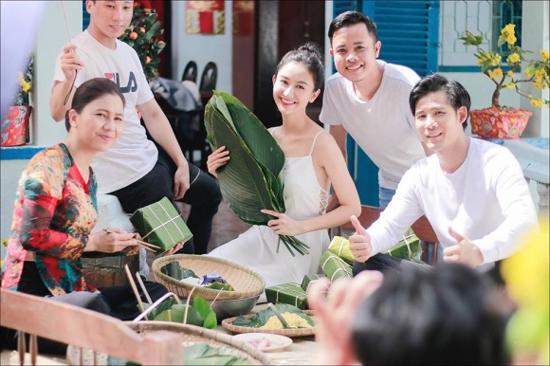 Sao Việt 24h: “Chết cười” cảnh con trai Phan Hiển - Khánh Thi lấy quần của bố để mặc - 10