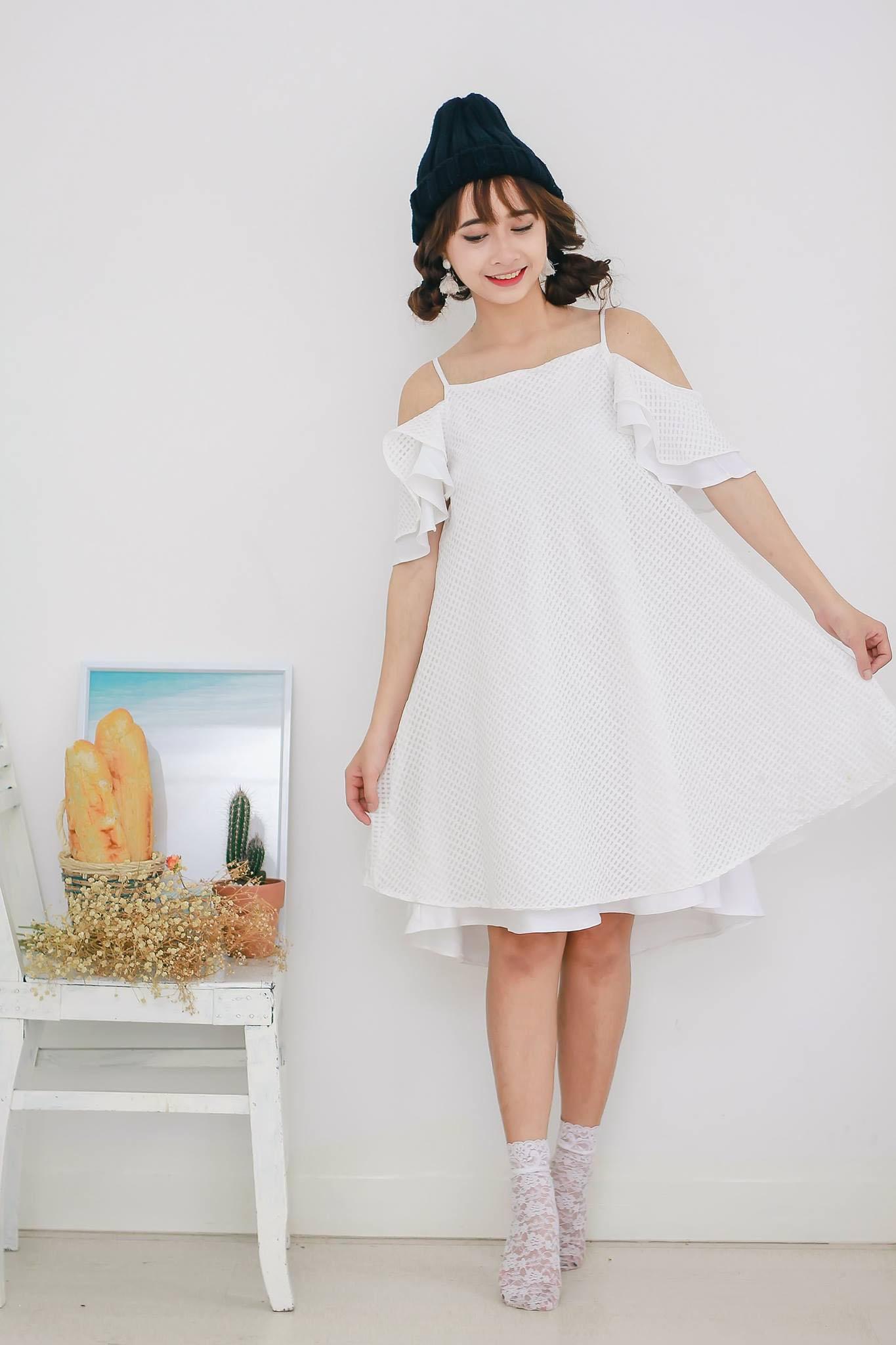 Cô em gái giống Nhã Phương như đúc nhưng gu thời trang thì amp;#34;chất hơnamp;#34; chị vài bậc! - 6