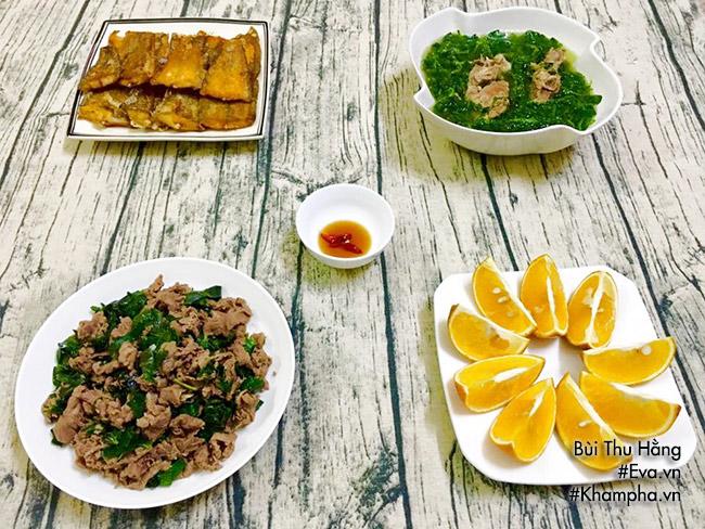 Thịt trâu xào lá lốt, canh rau nấu sườn hấp dẫn cho bữa tối - 1