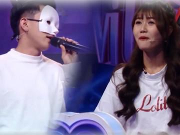 Anh chàng "giấu mặt" lên sân khấu tỏ tình, đến khi tháo mặt nạ ra khiến hotgirl ngỡ ngàng