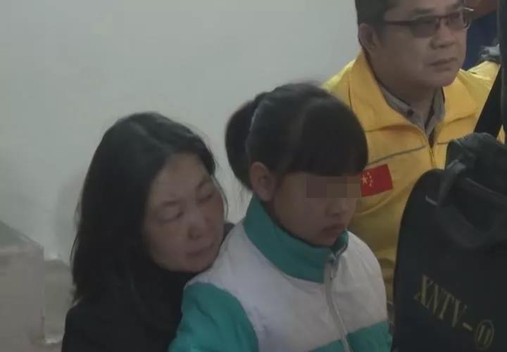 Đưa mẹ già đi cấp cứu trong đêm, 4 người trong gia đình gặp tai nạn chết thương tâm - 2