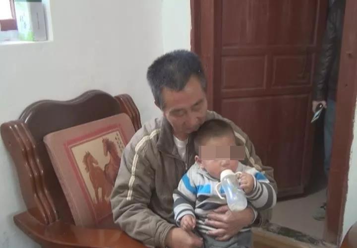 Đưa mẹ già đi cấp cứu trong đêm, 4 người trong gia đình gặp tai nạn chết thương tâm - 3