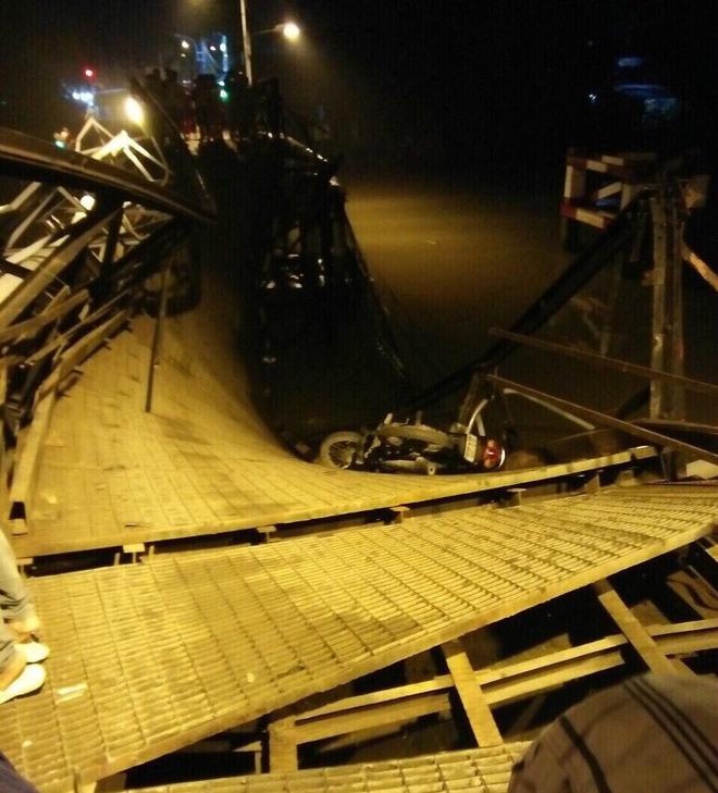 Hé lộ nguyên nhân khiến cây cầu lâu năm tại Sài Gòn bất ngờ sập đổ trong đêm - 1
