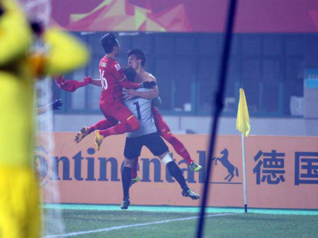 Cảnh giác với cơn đau tim khi xem trực tiếp bóng đá như trận U23 VN - U23 Iraq