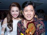 Làng sao - Phát hiện lý do khiến Nhã Phương ngập ngừng rụt tay lại khi Trường Giang cầu hôn