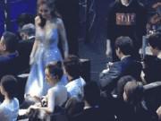 Làng sao - Ngôi sao 24/7: Sự thật phía sau hình ảnh Dương Mịch "vô duyên" phá lên cười lúc Angelababy ngã