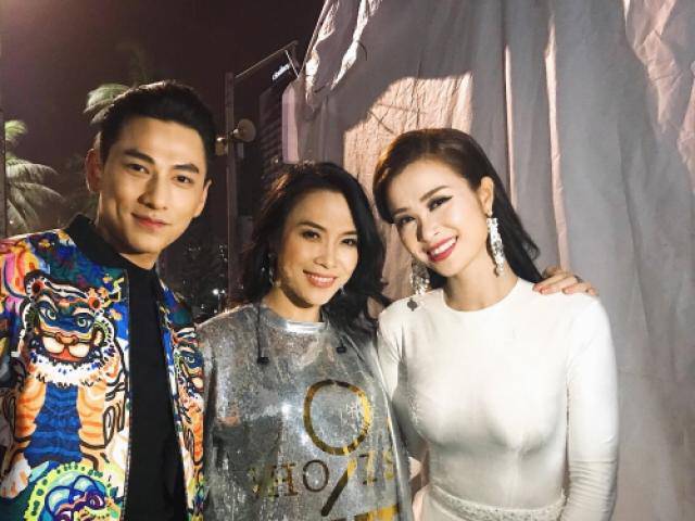 Đông Nhi, Isaac phiêu quên trời đất với điệu nhảy say rượu phía sau sân khấu
