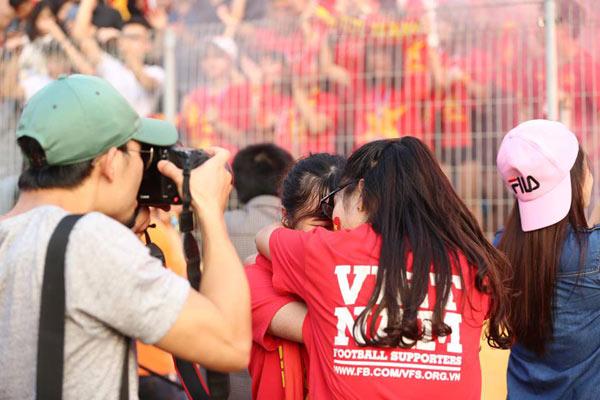 U23 Việt Nam chiến thắng xuất thần, triệu triệu người hâm mộ vỡ òa cảm xúc vui sướng - 2
