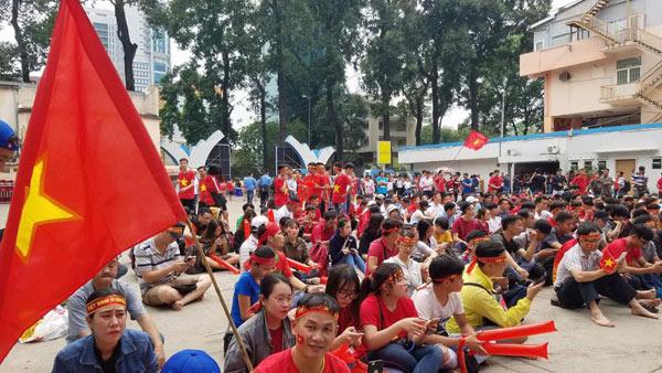 U23 Việt Nam chiến thắng xuất thần, triệu triệu người hâm mộ vỡ òa cảm xúc vui sướng - 30