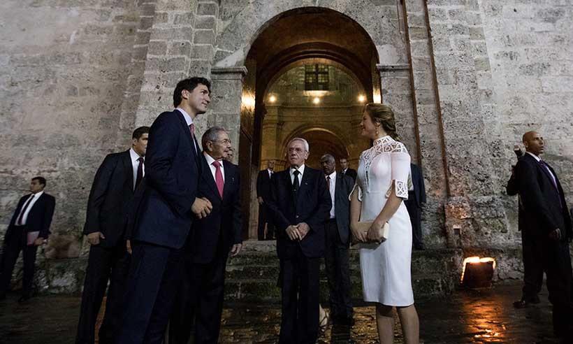 Phong cách quyết amp;#34;không kém chồngamp;#34; của phu nhân Thủ tướng Canada - 4