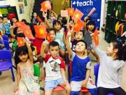 Làm mẹ - Đâu chỉ người lớn, các cổ động viên nhí cũng cuồng nhiệt khi xem U23 VN ngay tại trường