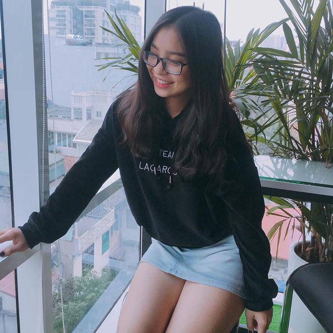 Người yêu của tiền vệ Nguyễn Quang Hải – cô gái hạnh phúc nhất hôm nay! - 2