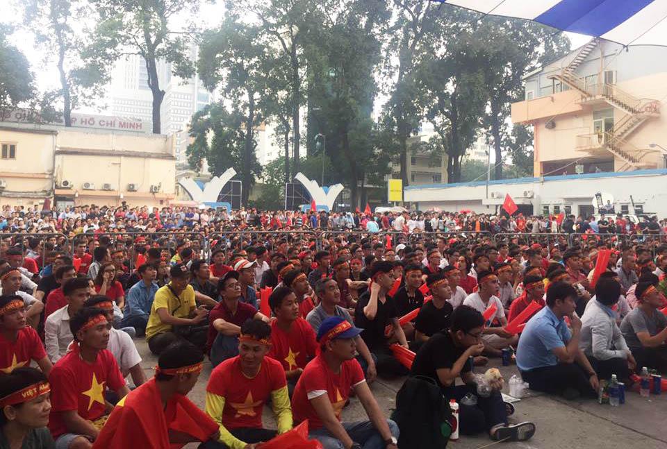 U23 Việt Nam chiến thắng xuất thần, triệu triệu người hâm mộ vỡ òa cảm xúc vui sướng - 18