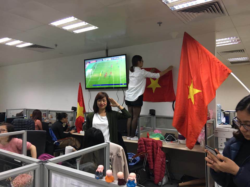 U23 Việt Nam chiến thắng xuất thần, triệu triệu người hâm mộ vỡ òa cảm xúc vui sướng - 28