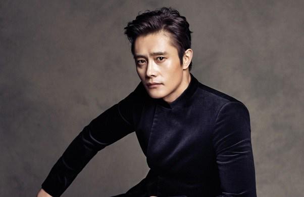 Đẹp trai giống Lee Byung Hun đến khó tin, fan amp;#34;xúiamp;#34; Bùi Tiến Dũng đi làm diễn viên - 5