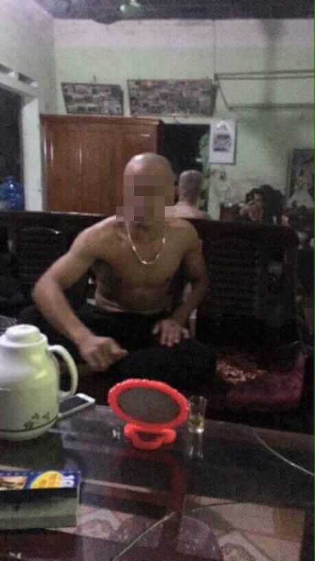Dở khóc dở cười với lời amp;#34;nói là làmamp;#34; mừng U23 Việt Nam: Cạo đầu, khỏa thân, đập ti vi - 5