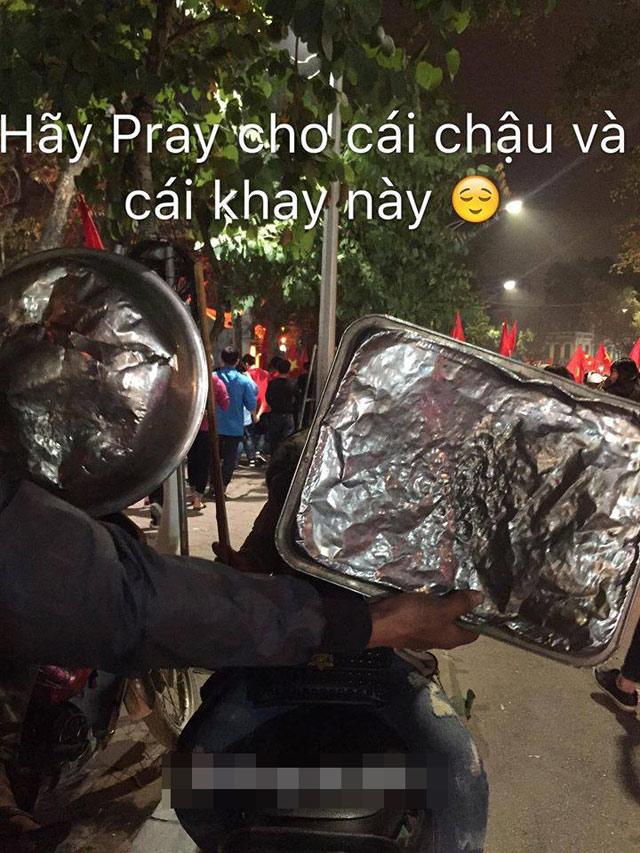 Chết cười với hình ảnh vật dụng biến dạng sau màn quẩy mừng U23 Việt Nam của người hâm mộ - 2