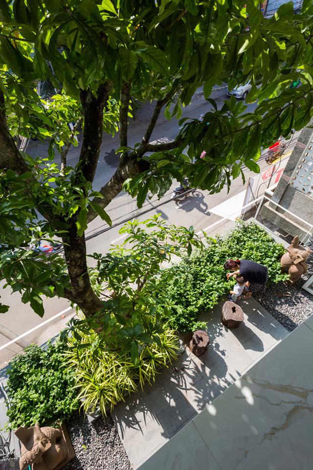 “nha tu dieu hoa” o nha trang xuat hien xanh muot, an tuong tren bao my - 6